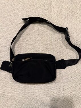 Black Women's Belt Bag - Everyday Hands-Free Crossbody